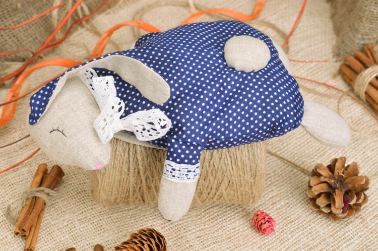 Vyrobte si vankúše z čerešňových kameňov sami.