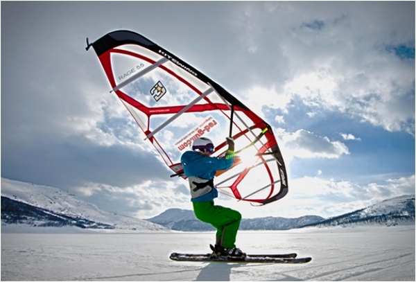 kitewing-surf-priklad-sport-extremne-plachty