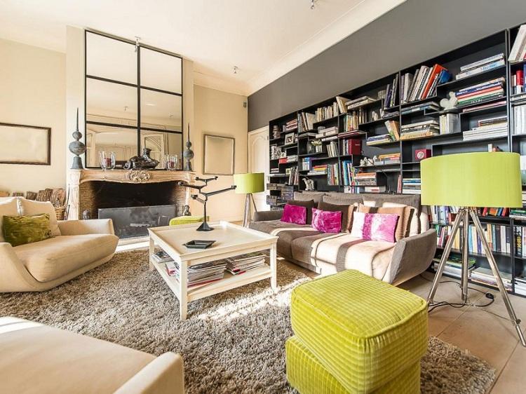 Životné nápady Knižnica stojacej lampy so zelenou stoličkou