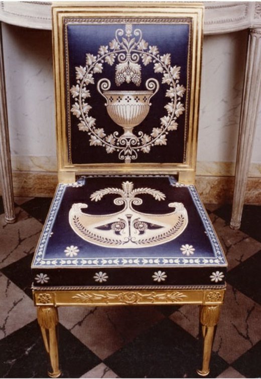 Classic-Haute-Couture-by-Le Manach-kreslo-damaškové