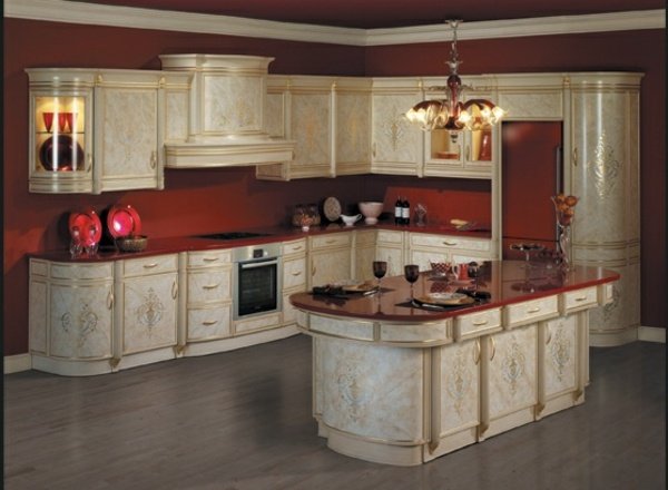 červená stena-farba-biela-kuchynská linka