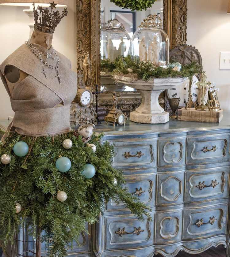 šaty z jedľových konárov nápady vianočné ozdoby