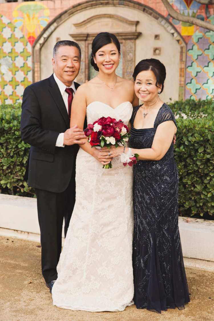 šaty matka nevesty dlhé čierne flitrované kamienky