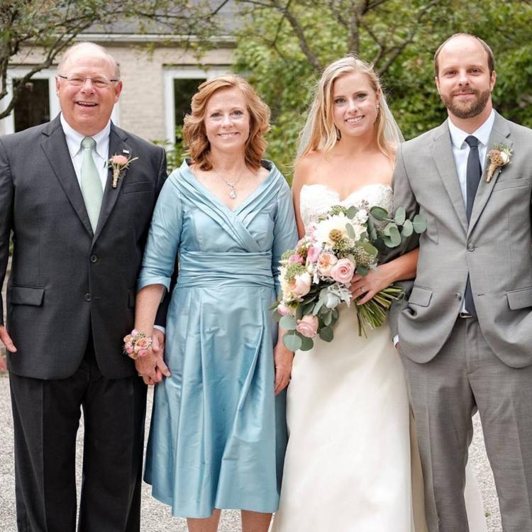 šaty matka nevesty ľadovo modrá saténová stužka riasenie