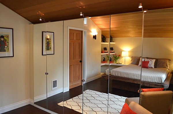 zrkadlová skriňa bez rámových posuvných dverí