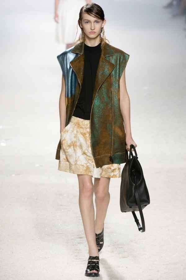 Design vesty s patinovaným kovovým efektom-Phillip Lim-2014 Režim patinovaného kovu s efektom Design-Phillip Lim-2014