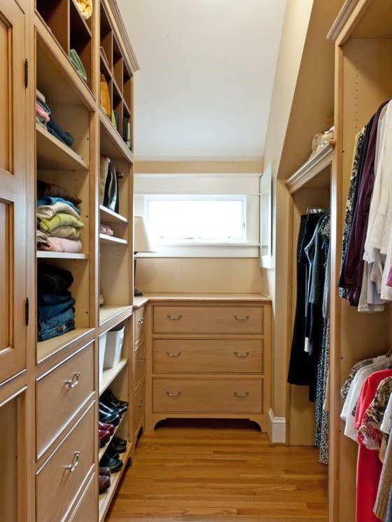 Šatníková skriňa-nápady-podkrovie