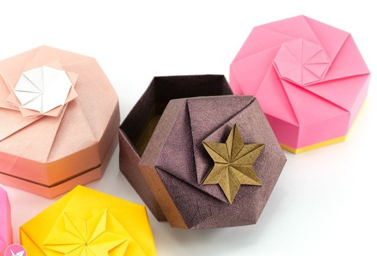 Origami darčeková krabička na drotárstvo v balení prsteňov