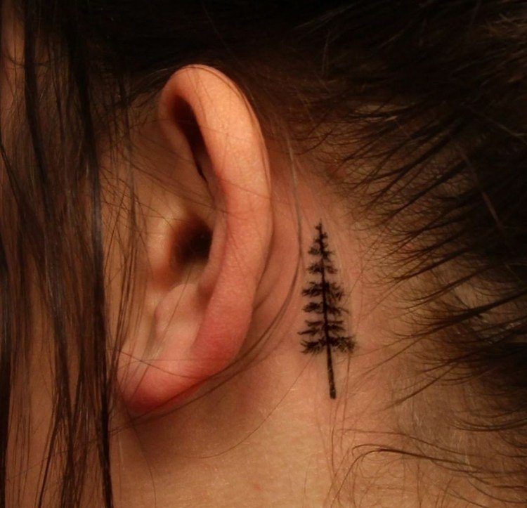 jednobarevná jedľa, malé tetovacie motívy za ucho