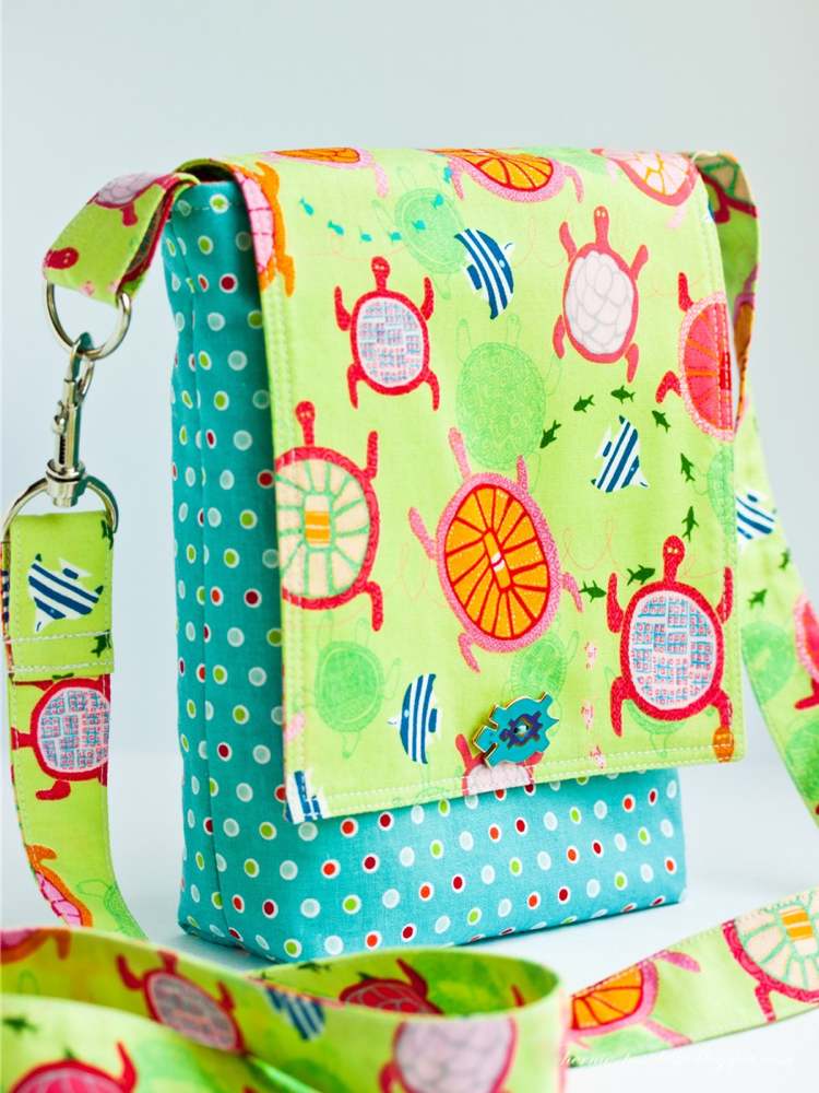 Látkové šitie tašky cez rameno pre mladé korytnačky