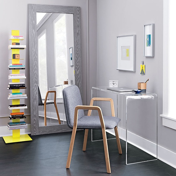 malý byt zariadenie domácej kancelárie akrylové stolové zrkadlo