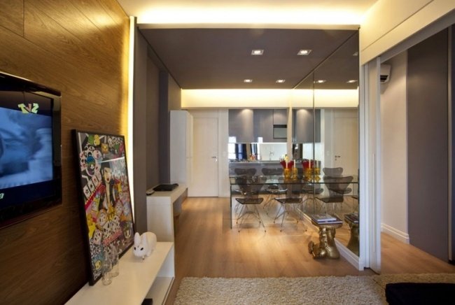 Pokladanie obkladov a dlažby-drevená optika-podlaha laminát strop-svetlý pás vstavaný