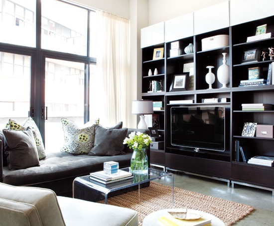 malé tipy do obývačky nástenná jednotka denná posteľ veľké okno