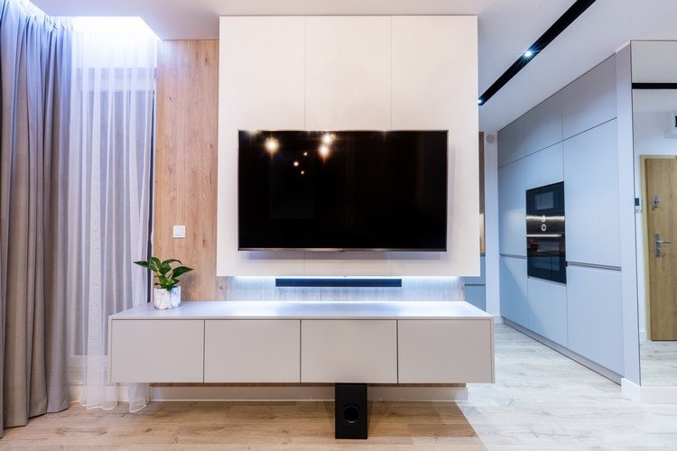 Nábytok do obývačky pre malú bytovú nástennú jednotku s nízkou doskou