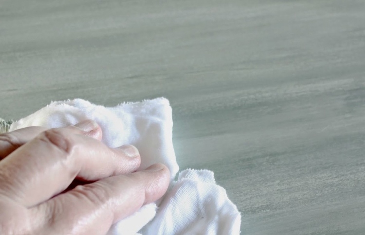 Ošarpané-elegantné-urobte si-komoda-návod-farbenie