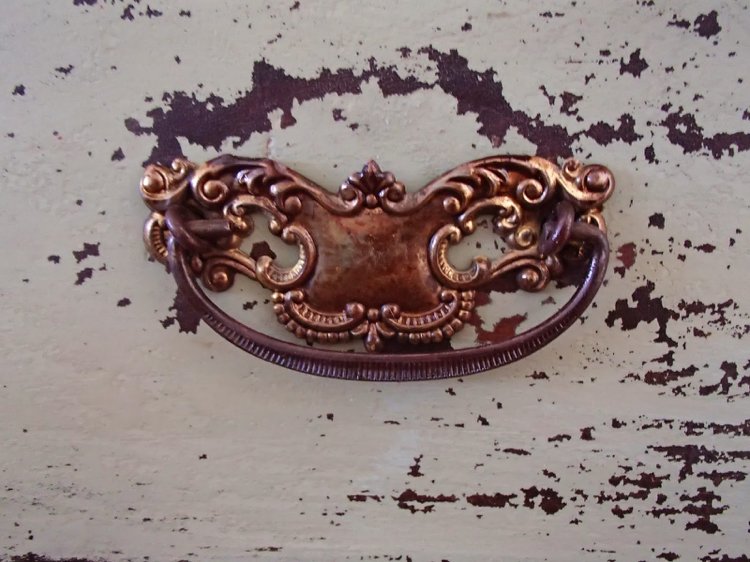 shabby-chic-do-it-yourself-komoda-návod-skriňa-starožitnosť