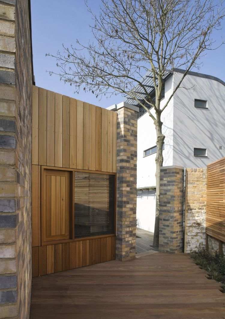 slínkový tehlový obklad fasáda z cédru