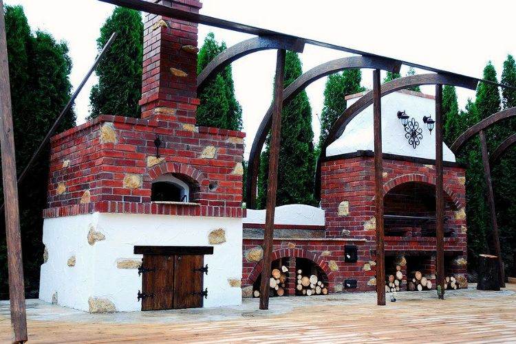 vonkajšie obklady obklady stien popruhy klinker letná kuchyňa palivové drevo rustikálne cyprusové nádvorie