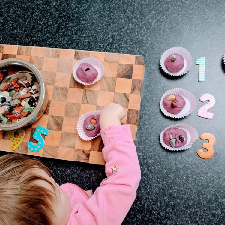 Používanie modelovacej hmoty na vzdelávanie - naučiť sa počítať s malými deťmi