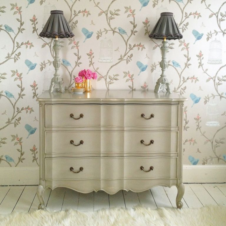 Komoda vo francúzskom štýle v spálni Dresser Shabby Chic dizajn zvládne nápady nočnej lampy