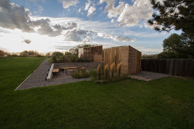 drevený záhradný altánok-skleníkové sedenie-vonkajší dizajn záhradný dizajn krb altánok skleníkové sedenie