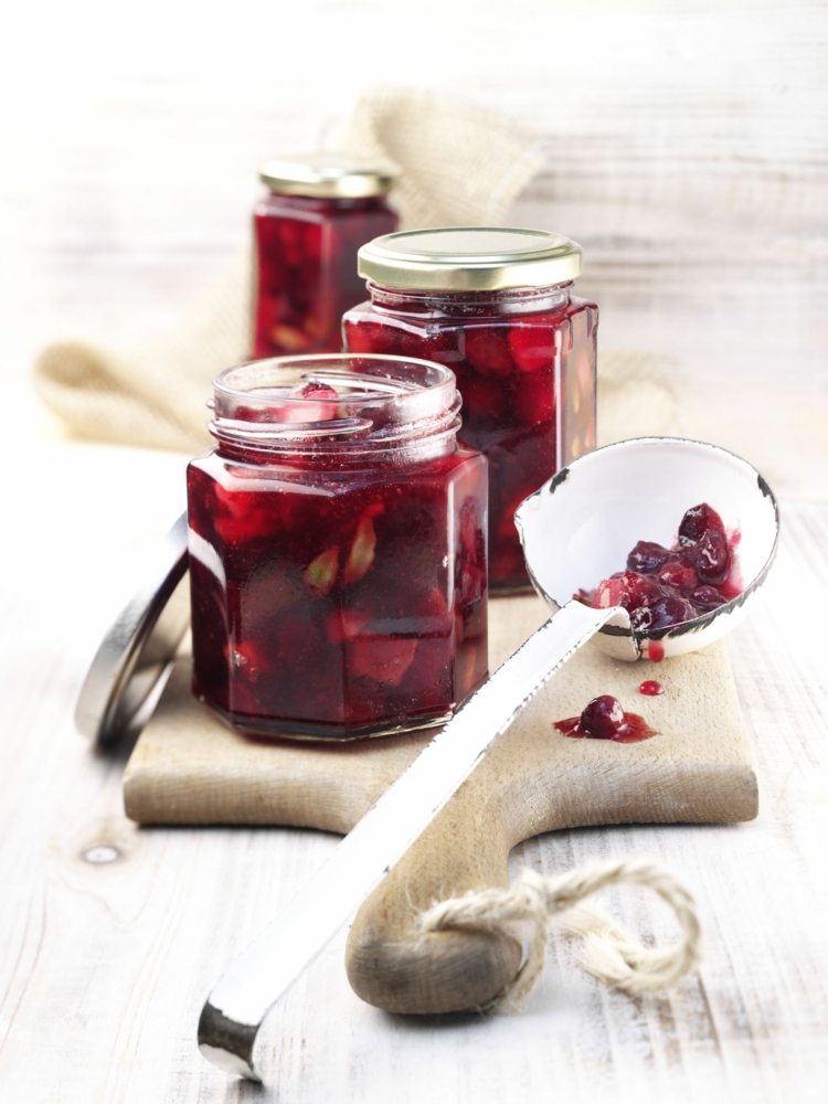 Recepty na varenie džemu z červeného záhradného ovocia