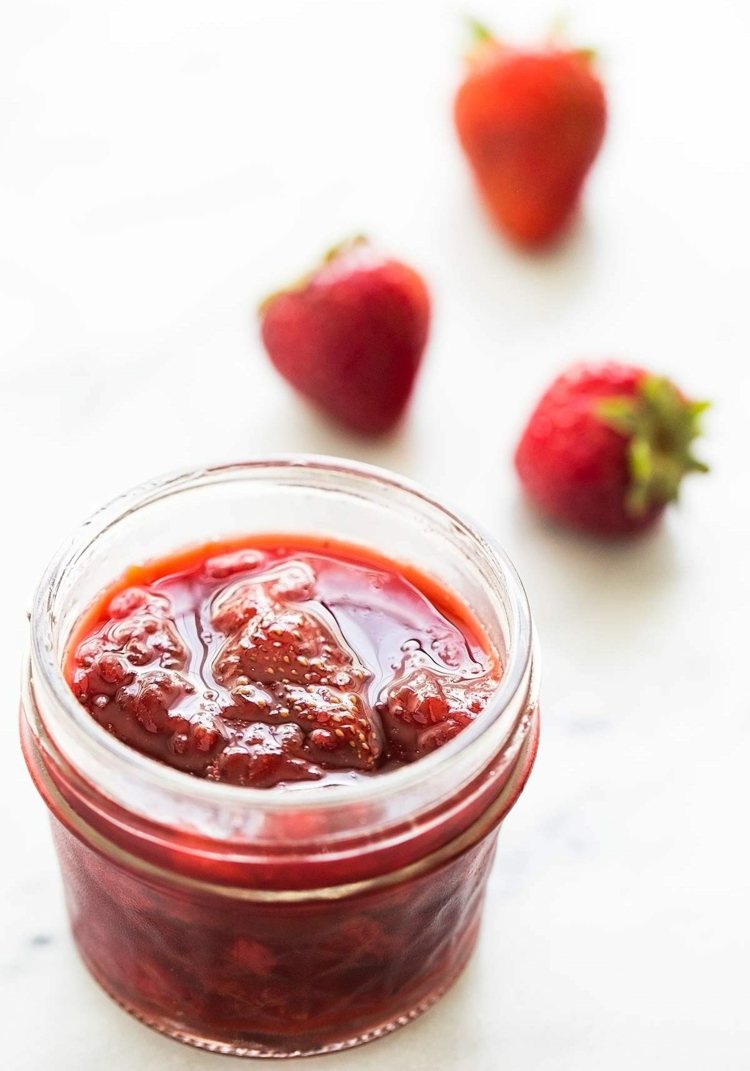 džem-varenie-jahoda-mikrovlnka-jahody-konzervovanie