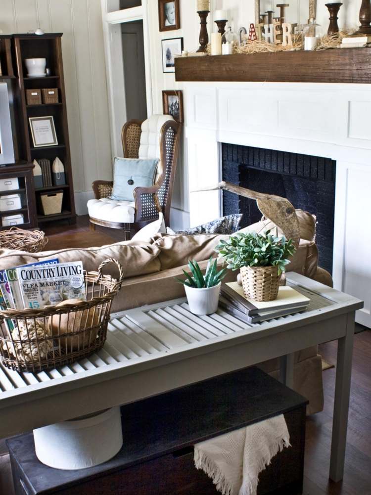 Upcyklujte konzolový stôl zo starého stola a žalúzie konzola-stôl-za-pohovkou-nábytok-nápady-úložný priestor-kob-rastliny-deko-rustikálny-krb