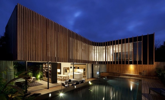 vila v tvare l kooyong-drevena fasada-design-matna-gibsonova architektura