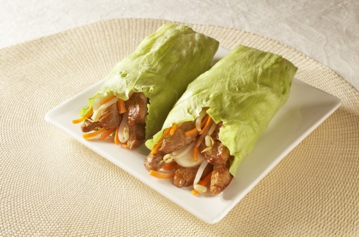 teriyaki zábal šalát mäsové jedlo zeleninový nápad