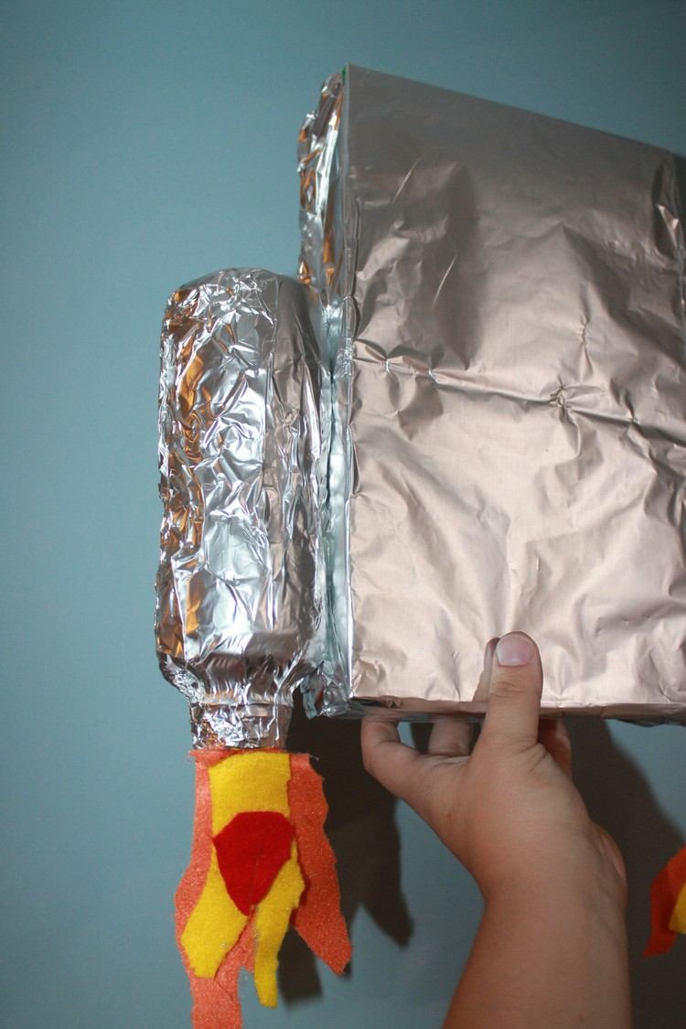 návod astronaut kostým recyklovaná hliníková fólia