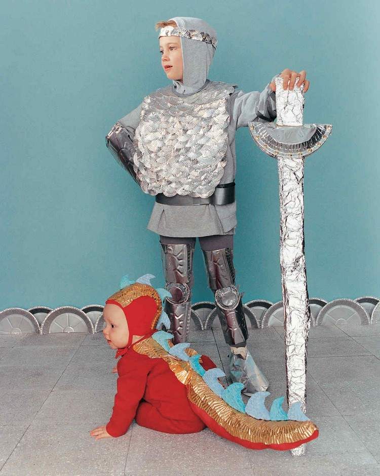 rytiersky kostým z alobalu si sami halloween