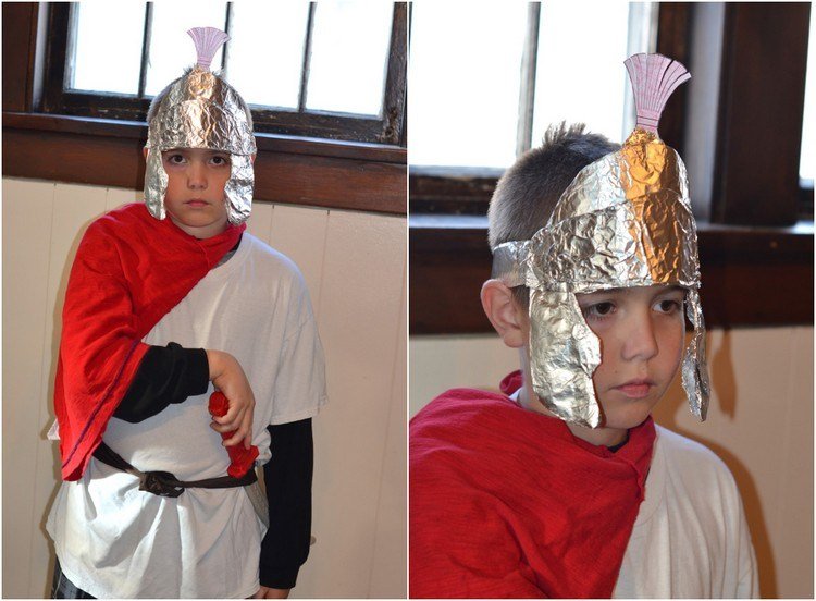 nápady kostým hliníková fólia helma drotár rímsky vojak