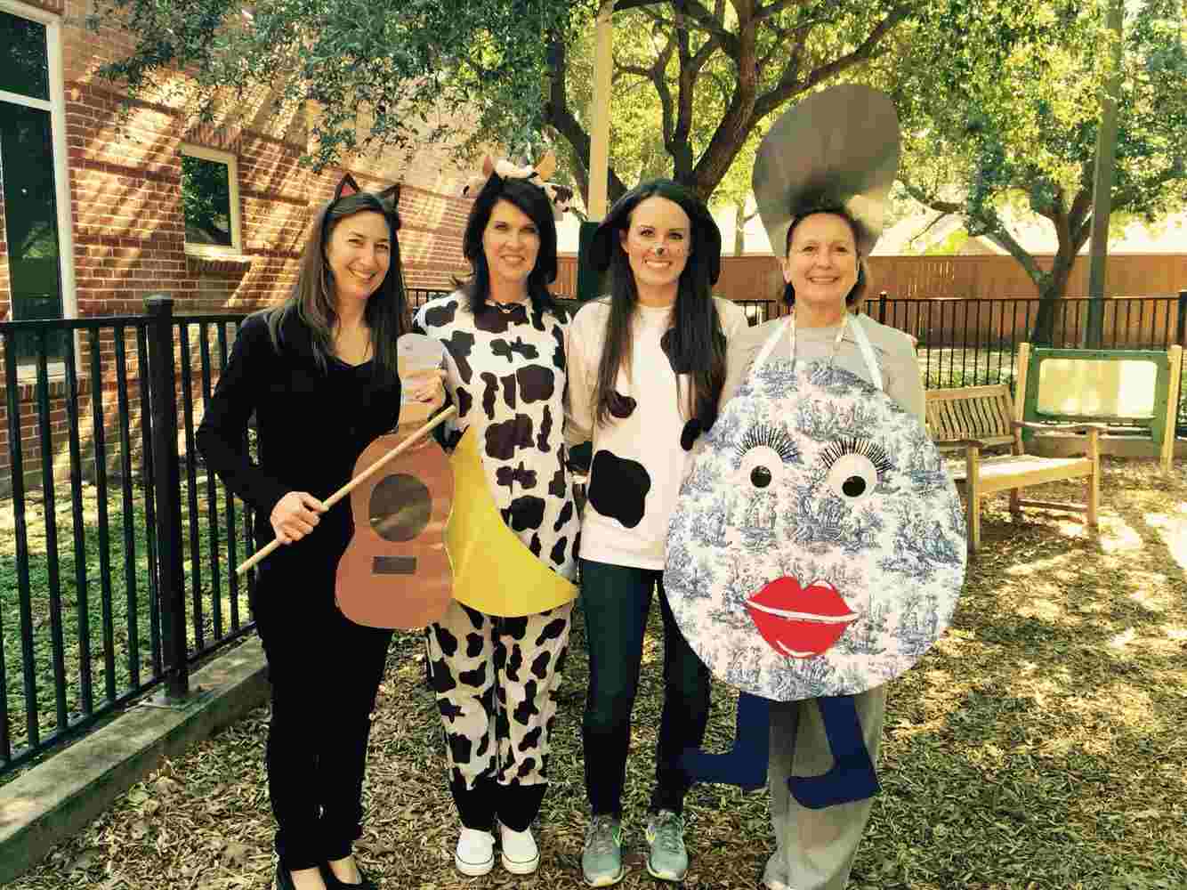 Kostým pre 4 osoby, vtipné nápady na Halloween kostýmy pre domácich majstrov