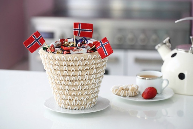 Vytvorte si kornútiky z krúžkov korene podľa vlastných pokynov