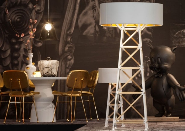 Neobvyklá konštrukčná lampa s bielym povrchom Neobvyklý dizajn žiarovky-biela povrchová úprava-konštrukcia žiarovky moooi