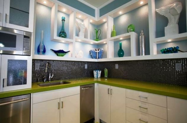 Art deco osvetlenie kuchynskej dekoračnej poličky Art-deco-kuchyňa-dekoratívna-polica-osvetlenie