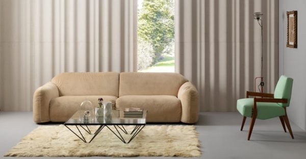 moderné obklady na stenu, kameň vyzerá béžovo moderný obkladový kameň na stenu