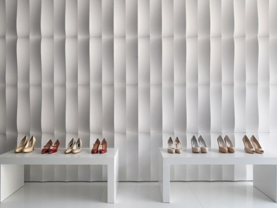 biela reliéfna dlaždica-zaujímavý vzor interiér obchodu s bielymi reliéfnymi dlaždicami