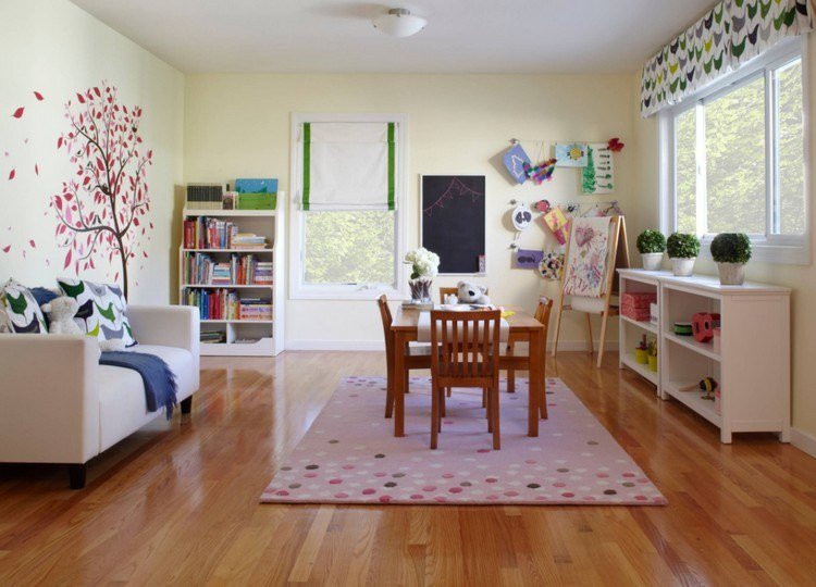 Malá detská kriedová tabuľa na stenu