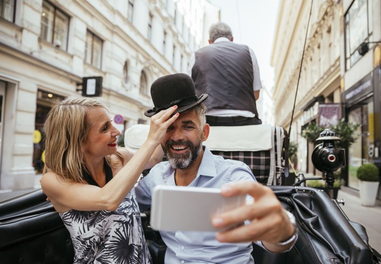 Oslávte krištáľovú svadbu a obnovte staré fotografie