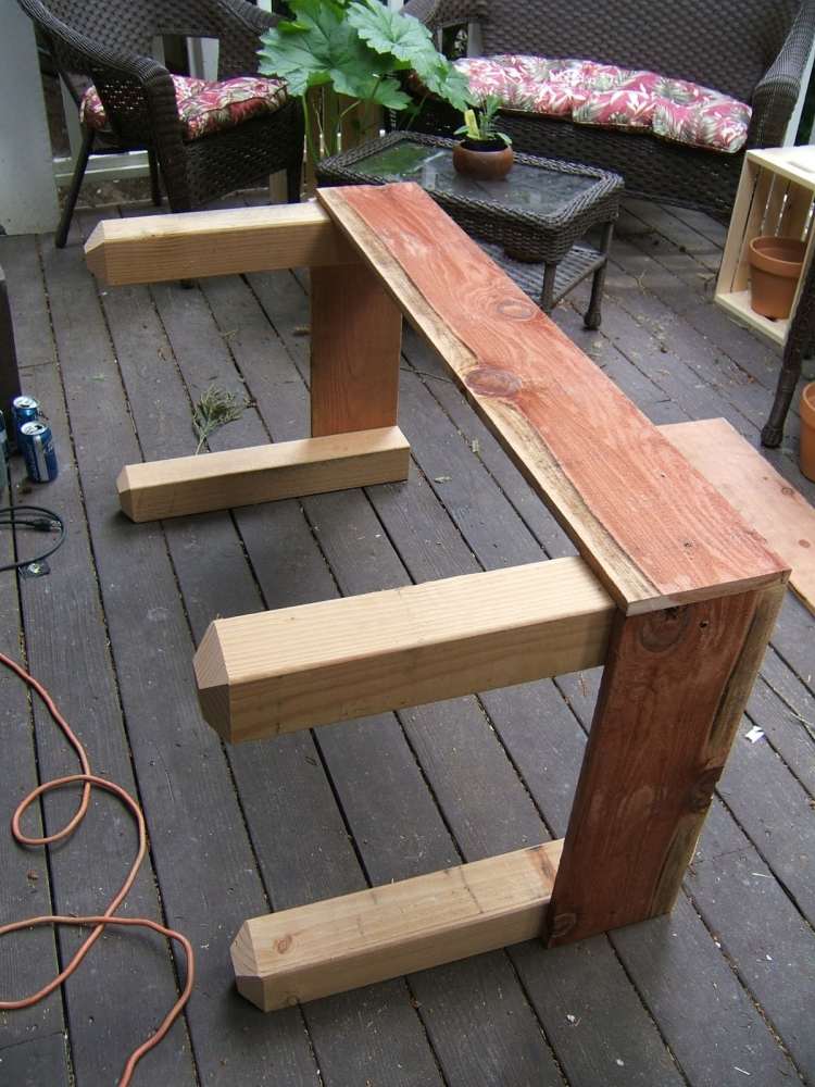 Bylinná vyvýšená posteľ-vytvorte-si-zostavte-návod-drevené-nohy-dosky-konštrukcia