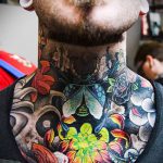 الصورة - tatouage fraîche sur son cou - un exemple 1107 tatufoto.ru
