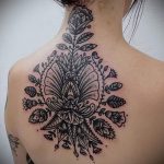 Bild - weibliche Tätowierung kühlsten - Beispiel 2004 tatufoto.ru