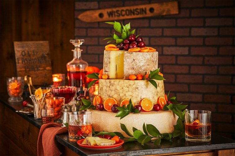 Exotická svadobná torta s pomarančmi