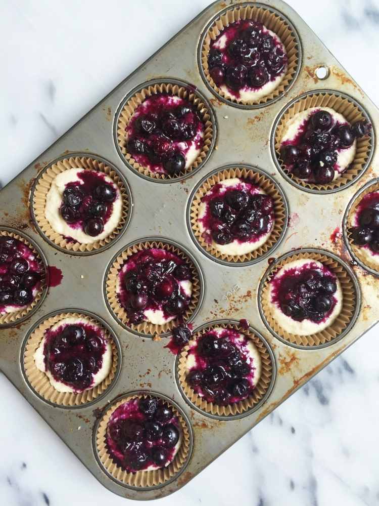 cheesecake muffiny vegánske bezlepkové čučoriedky bez pečenia
