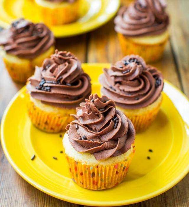 oslávte vynikajúce lahodné cupcakes klasický recept