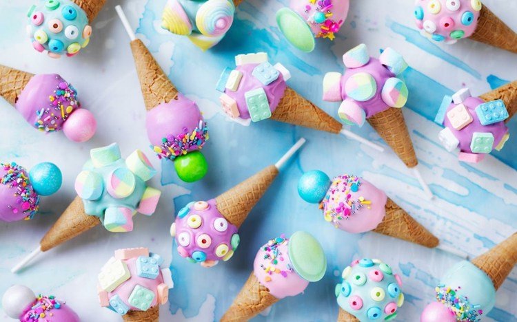 tyčinkový-koláč-pop-dekorácia-zmrzlinový kornútok