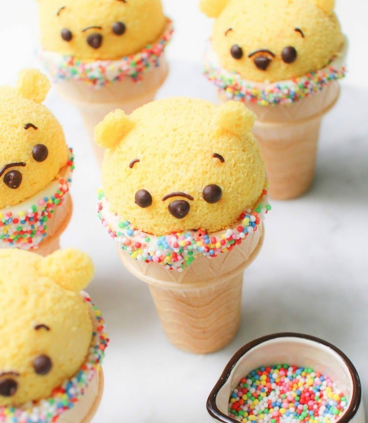 Vaflový koláč Medvedík Pú v žltej farbe pre začiatočníkov