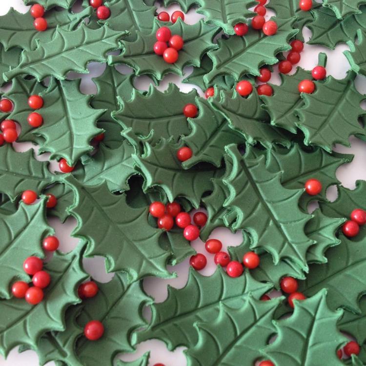 Ozdobte tortu na vianočný fondán ilex cesmína